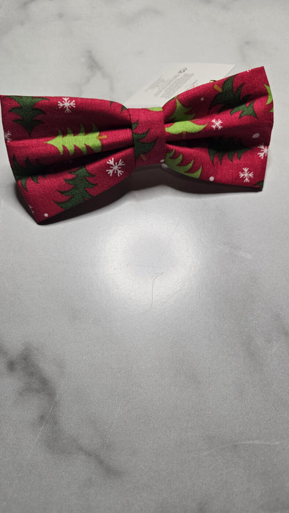 Christmas Tree Obsession Bowtie